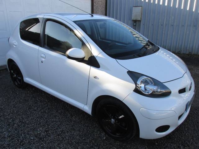 Toyota Aygo 1.0 VVT-i Go 5dr ## £20 ROAD TAX - SATNAV ## Hatchback Petrol White