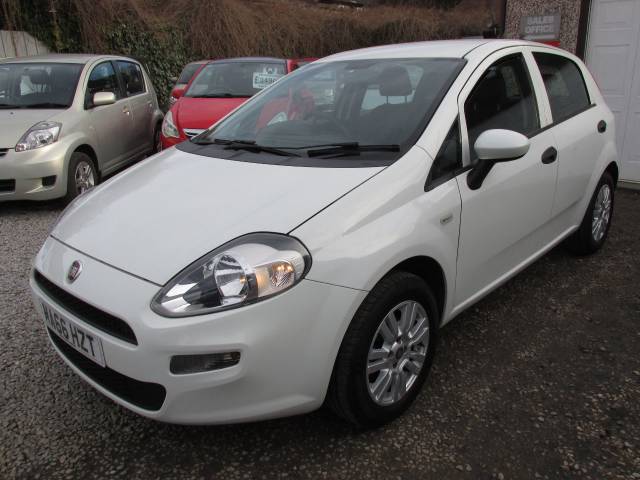 2016 Fiat Punto 1.2 Pop+ 5dr ## JUST SERVICED AND MOT'D - STUNNING CAR ##